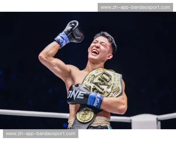 巅峰宿命的终章:苏波邦与哈亚,谁才是踢拳黄金级别的真神? 巅峰宿命的终章:苏波邦与哈亚,谁才是踢拳黄金级别的真神?